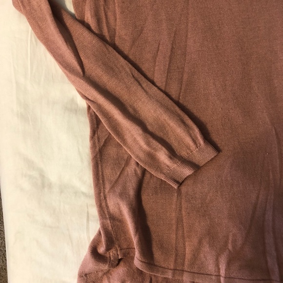 Light weight sweater - Picture 3 of 3